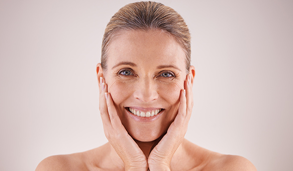 dermal-fillers-vs-facelift-results SLUG: non-surgical-facelift-options<br />
